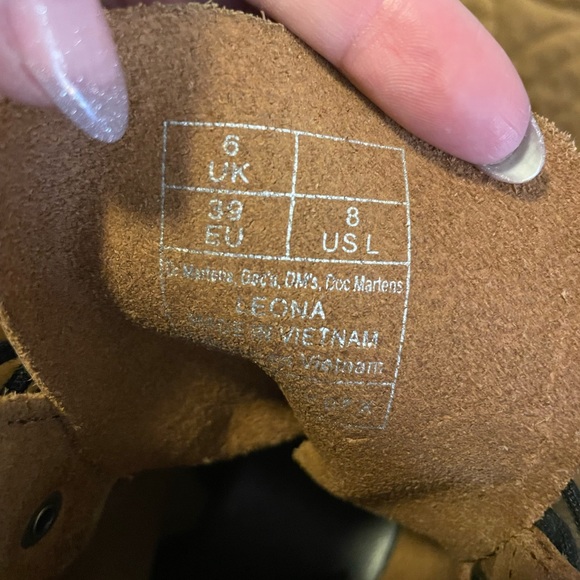 Dr Martens Leona Boot - Picture 15 of 16